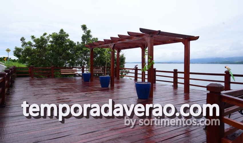 Deck Pôr do Sol na Lagoa de Araçatiba em Maricá - temporadaverao.com 